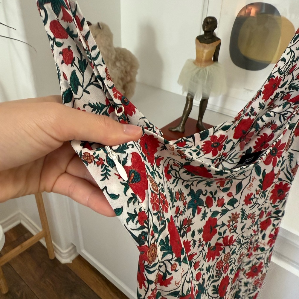 Realisation Par Floral Mini Dress in White and Red - Picture 5 of 6